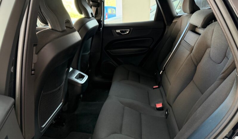 
								VOLVO XC60 2.0 B4 D AWD 197CV lleno									