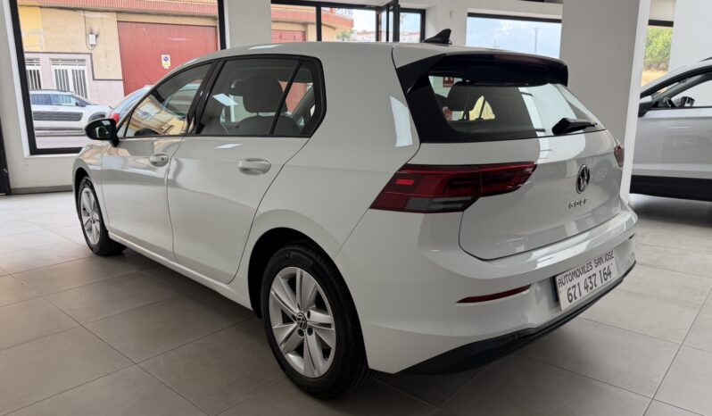 
								VOLKSWAGEN Golf Life 2.0 TDI 115cv lleno									