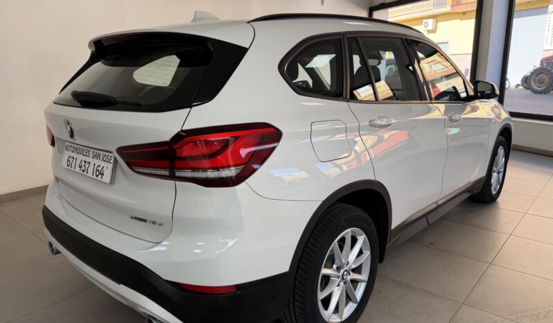 
								BMW X1 sDrive18dA Business lleno									