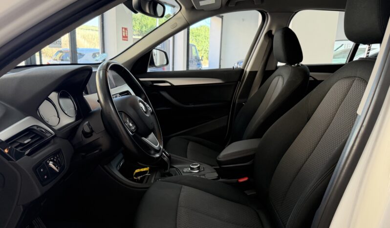 
								BMW X1 sDrive18dA Business lleno									